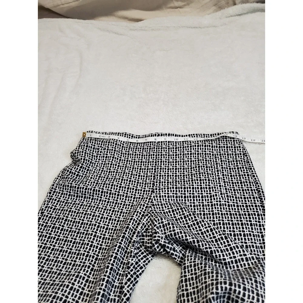 Chicos Black White Geometric Artsy Print Elastic Cropped Tapered Pant 10 1.5